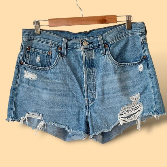 Levis Pants - Levi’s 501 Denim Shorts High Rise Light Wash Distressed 100% Cotton Size 31